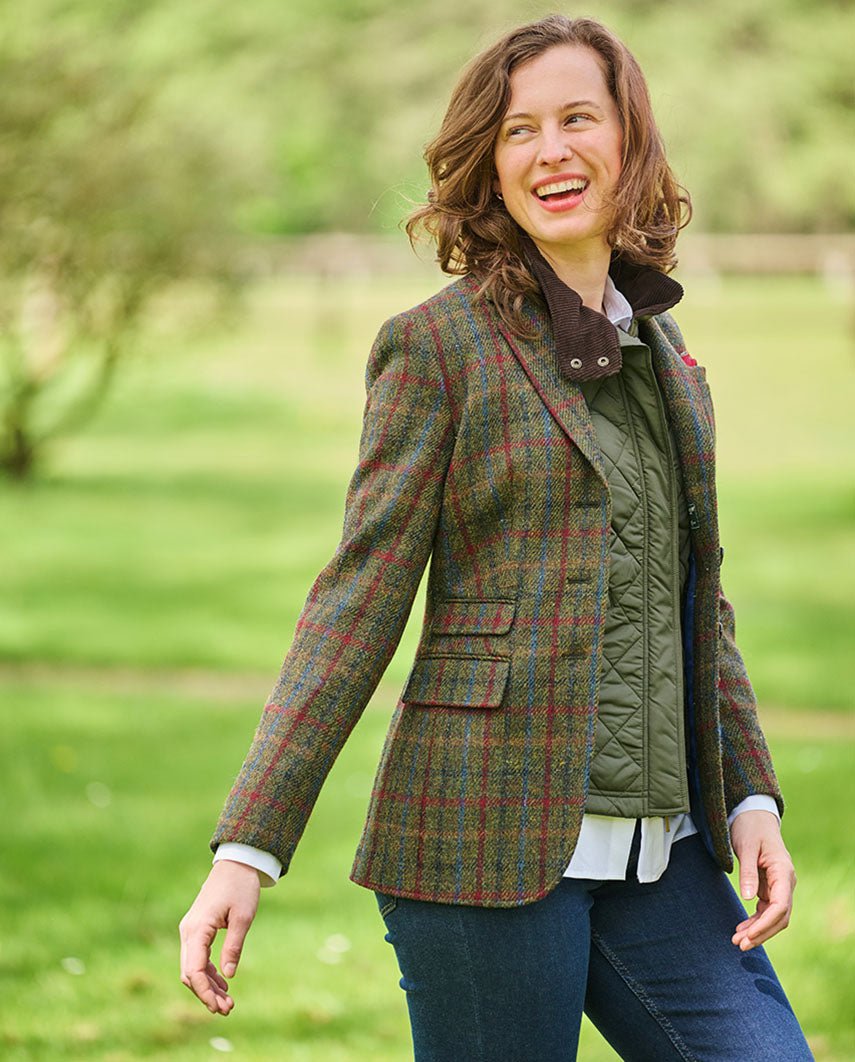 Harris Tweed Blazer ''Carola'' in red - blue Check - Wellington of Bilmore