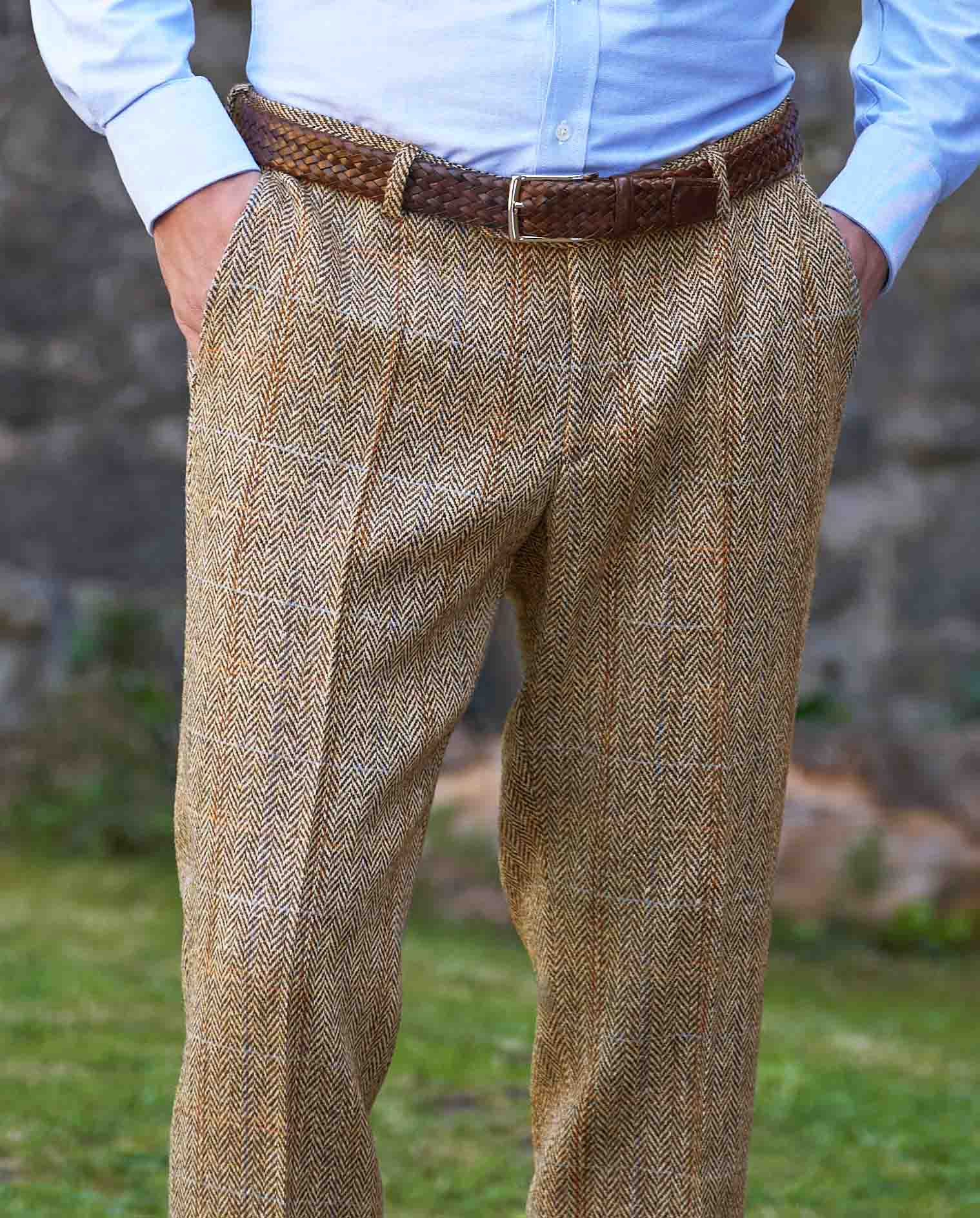 Harris Tweed Hose ''Mr. Miller " in sand herringbone - Wellington of Bilmore