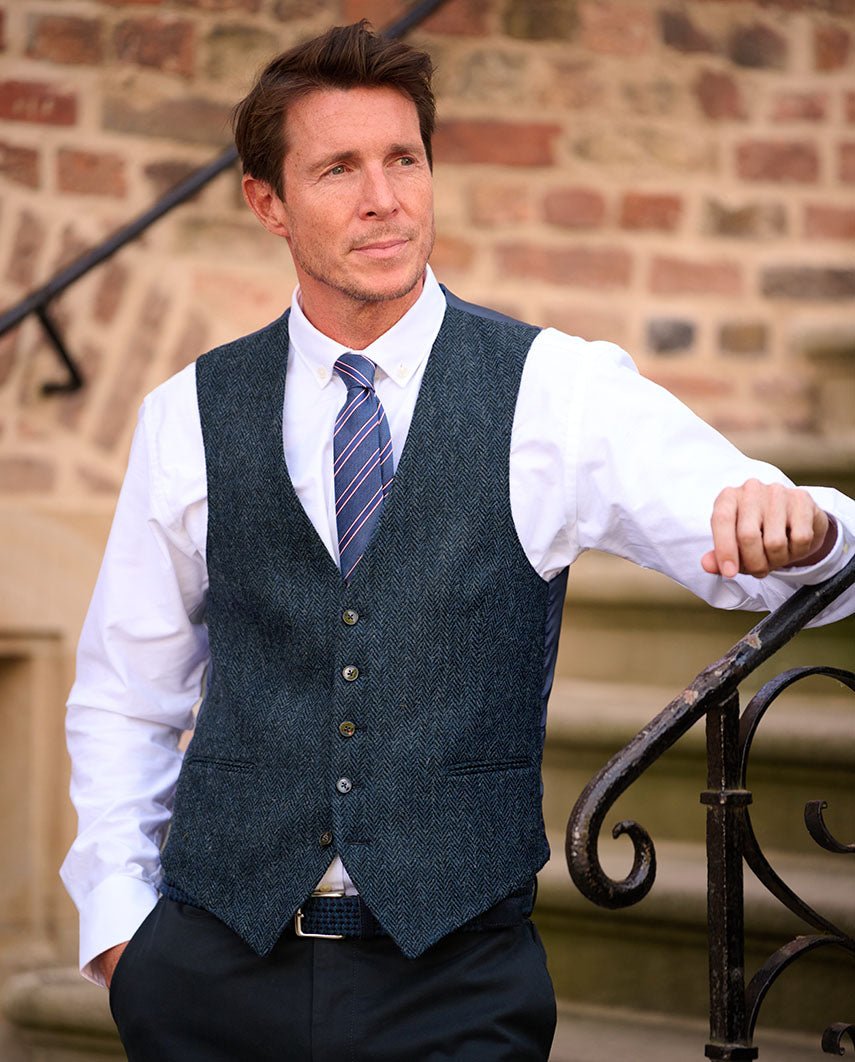 Harris Tweed Weste "Tailor" in blue Herringbone - Wellington of Bilmore