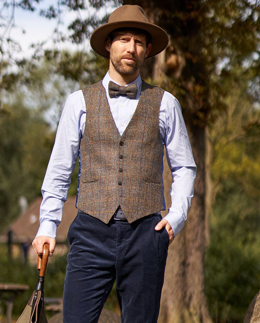 Harris Tweed Weste "Tailor" in green - blue herringbone - Wellington of Bilmore