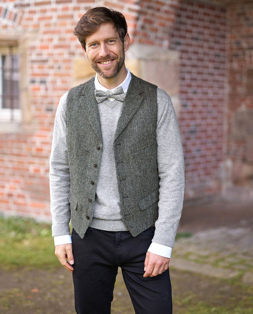 Harris Tweed Weste "Wales" in black herringbone - Wellington of Bilmore