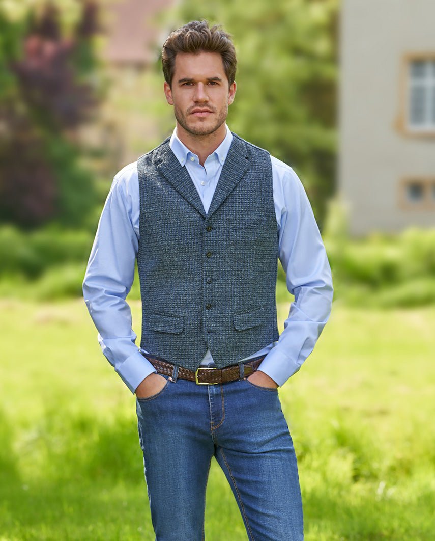 Harris Tweed Weste ''Wales'' in blue houndstooth - Wellington of Bilmore