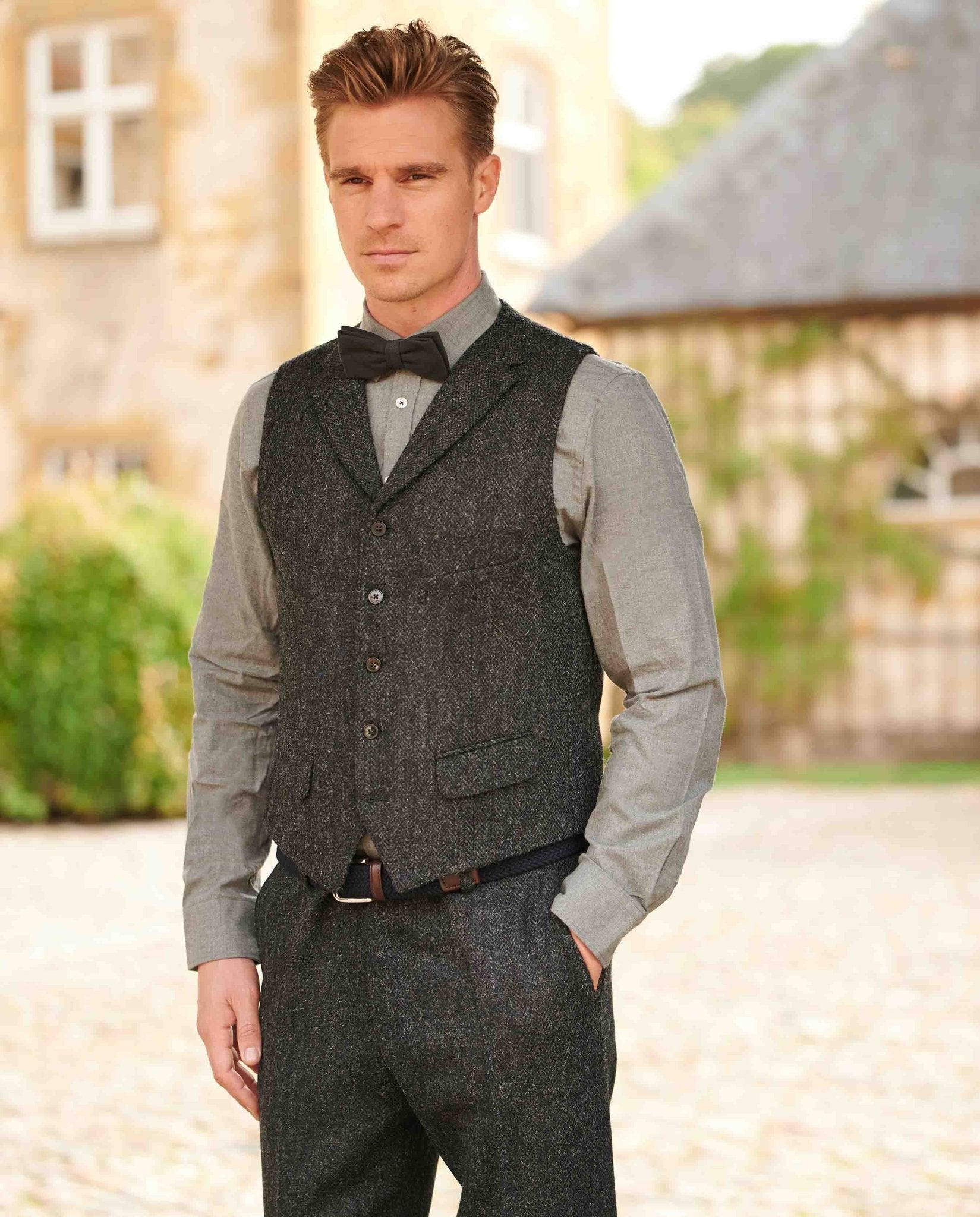 Harris Tweed Weste "Wales" in charcoal - Wellington of Bilmore