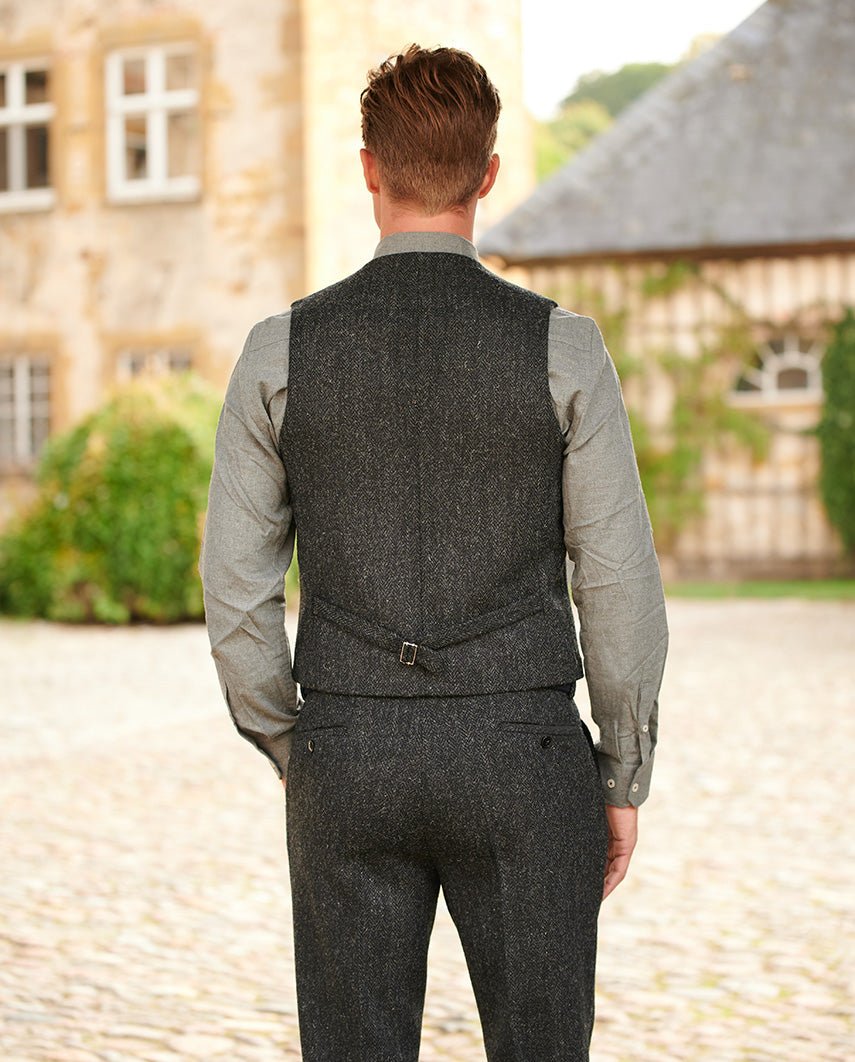 Harris Tweed Weste "Wales" in charcoal - Wellington of Bilmore