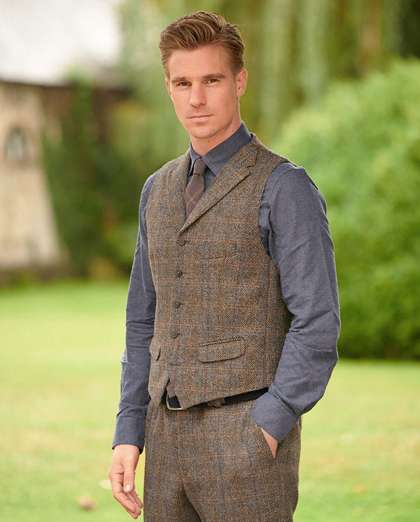 Harris Tweed Weste "Wales" in green blue Herringbone - Wellington of Bilmore