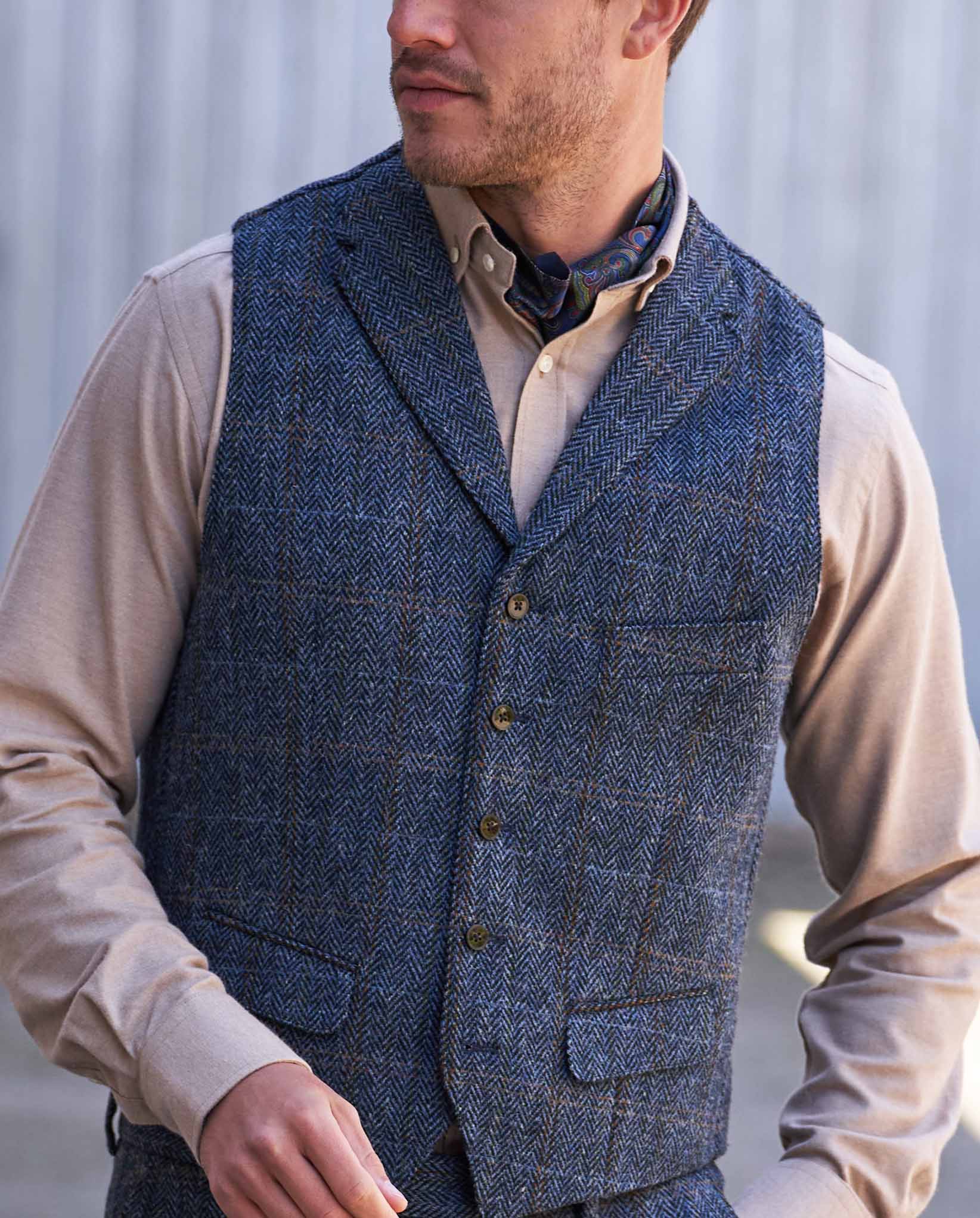 Harris Tweed Weste ''Wales'' in grey - blue herringbone - Wellington of Bilmore