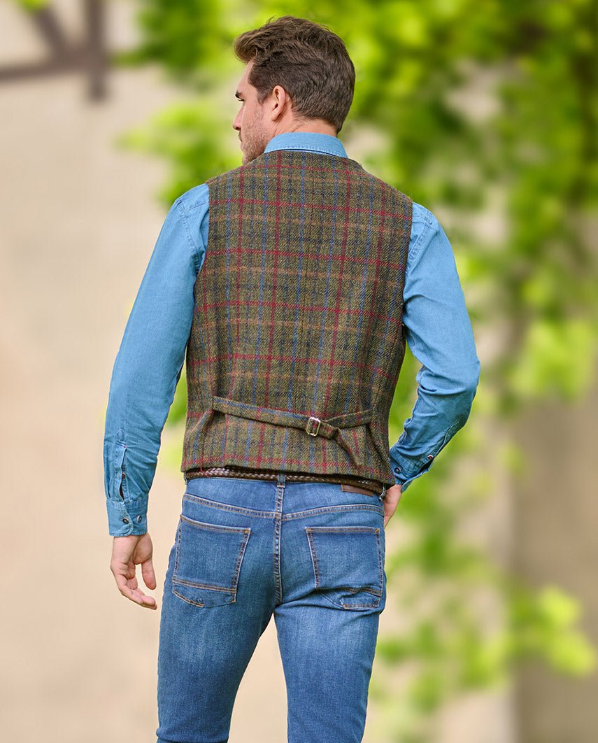 Harris Tweed Weste ''Wales'' in red - blue check - Wellington of Bilmore