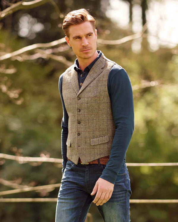 Harris Tweed "Wales" waistcoat in Walnut Check