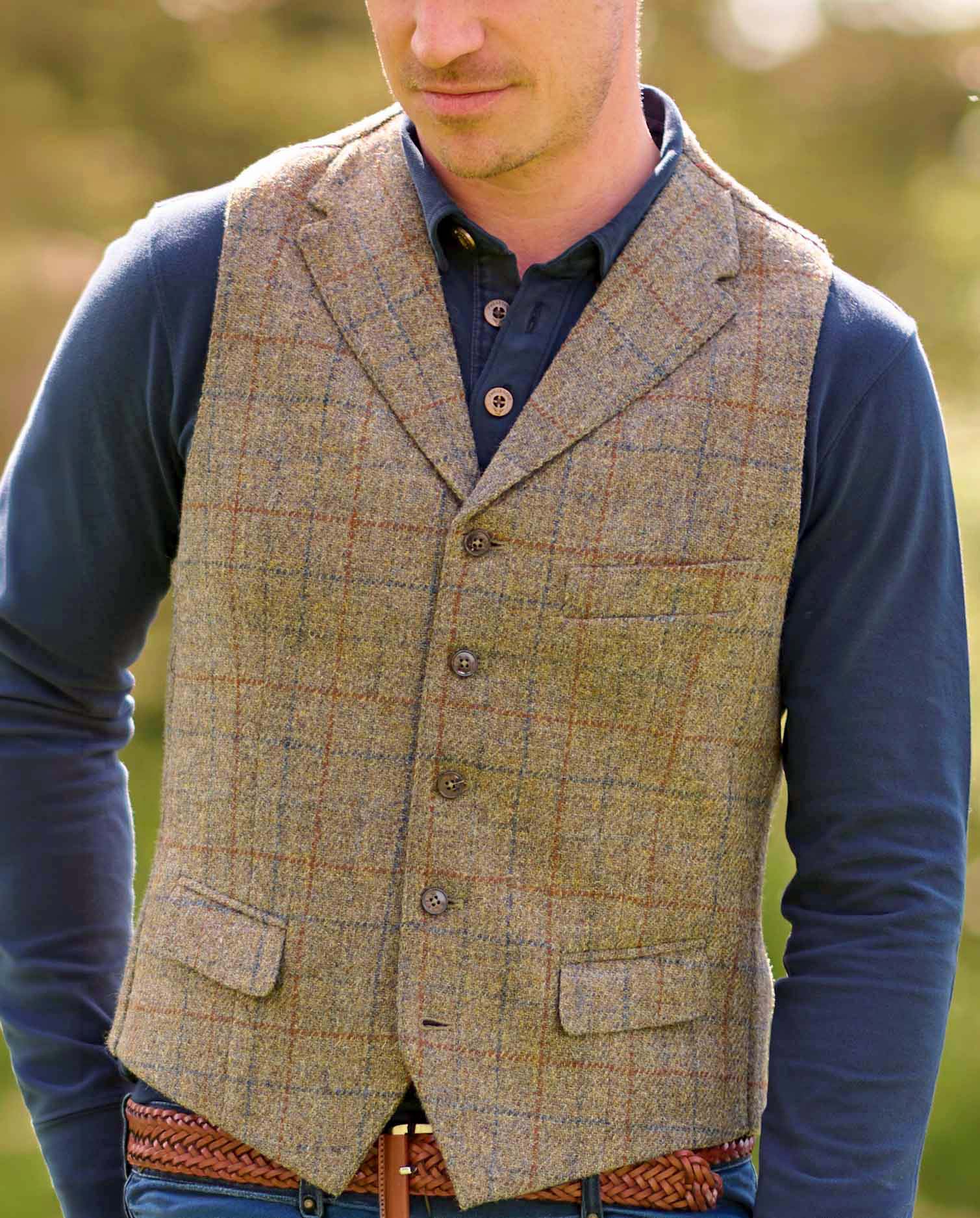 Harris Tweed waistcoat ''Wales'' in walnut check
