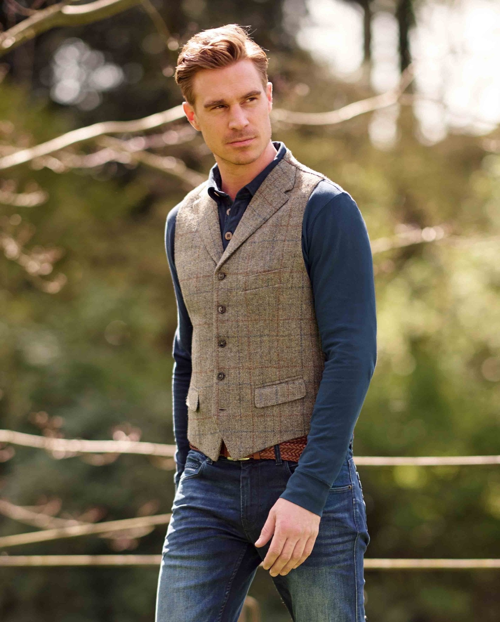Harris Tweed Weste ''Wales'' in Walnut Check - Wellington of Bilmore