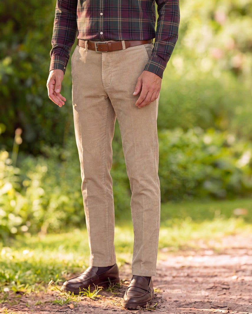Herren Cordhose ''Mr. Bradley'' aus Genuacord in beige - Wellington of Bilmore