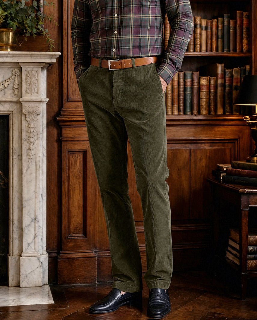Herren Cordhose ''Mr. Bradley'' aus Genuacord in forrest - Wellington of Bilmore