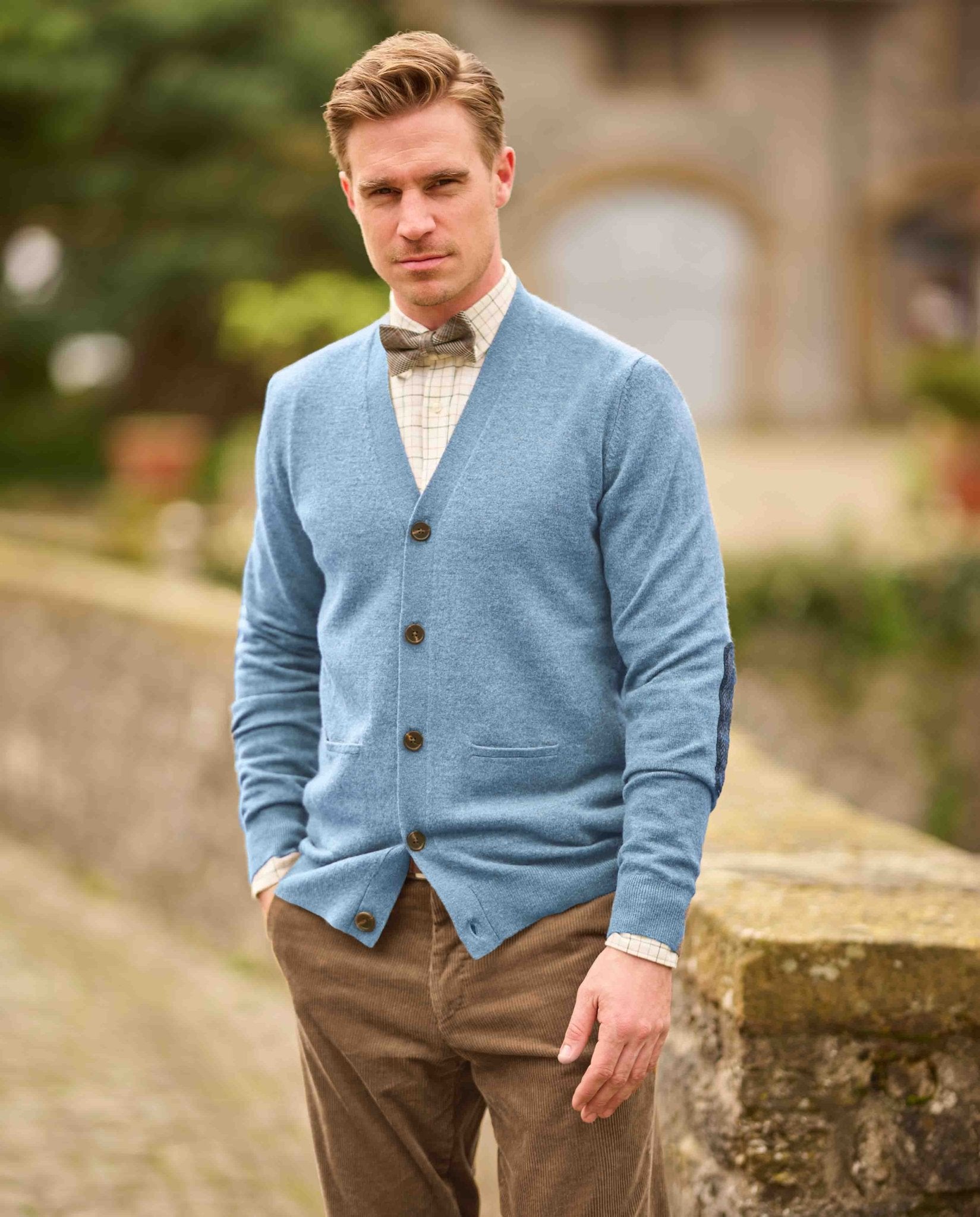 Herren Merino - Strickjacke ''The Cardigan'' in blue - Wellington of Bilmore
