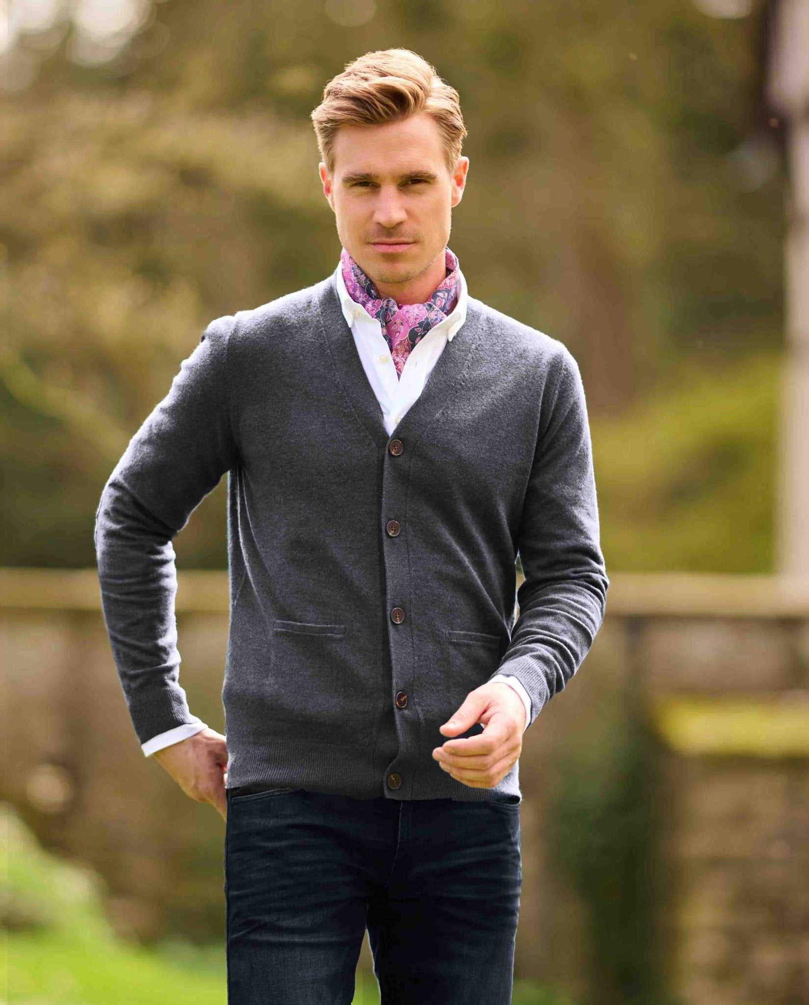 Herren Merino - Strickjacke ''The Cardigan'' in charcoal - Wellington of Bilmore
