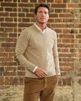 Herren Strickpullover "Jack" in taupe mit Harris Tweed Applikationen