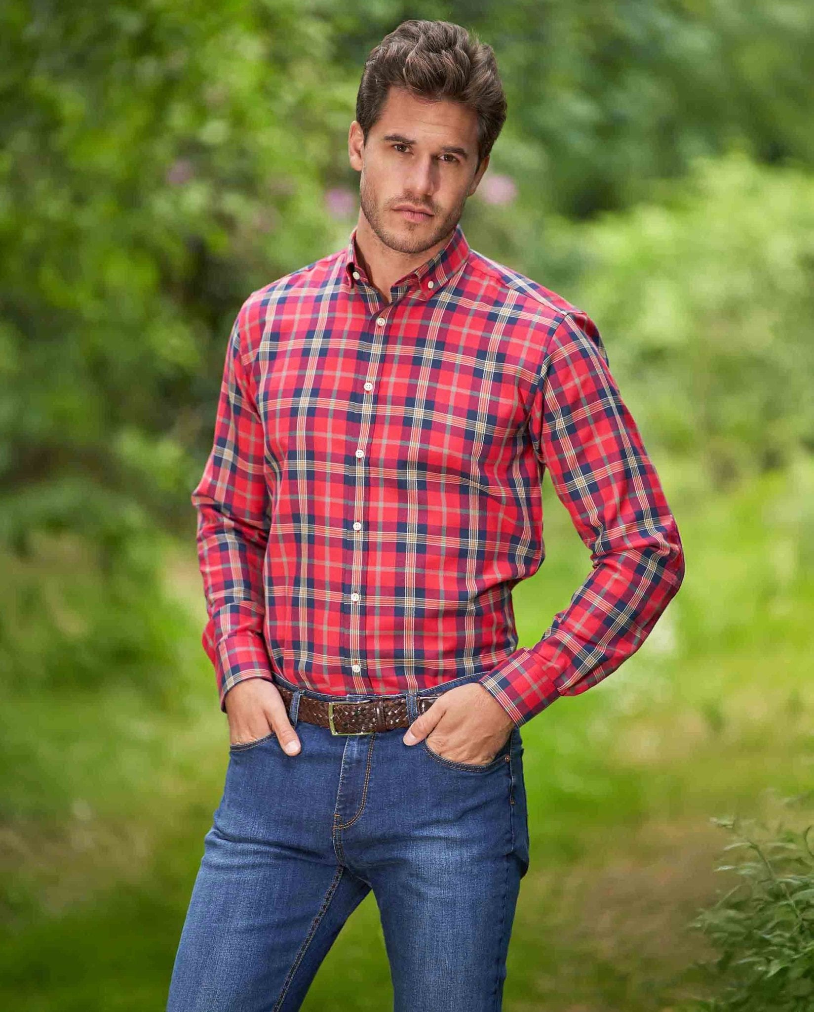 Herrenhemd ‚,Steward'‘ mit Button - Down - Kragen – Red Tartan - Wellington of Bilmore