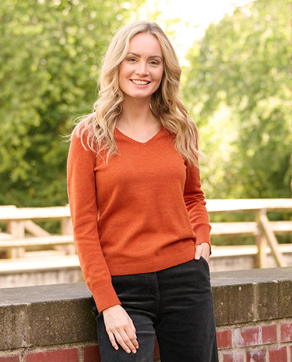 Merino Pullover "Mary" mit V-Neck in burned orange