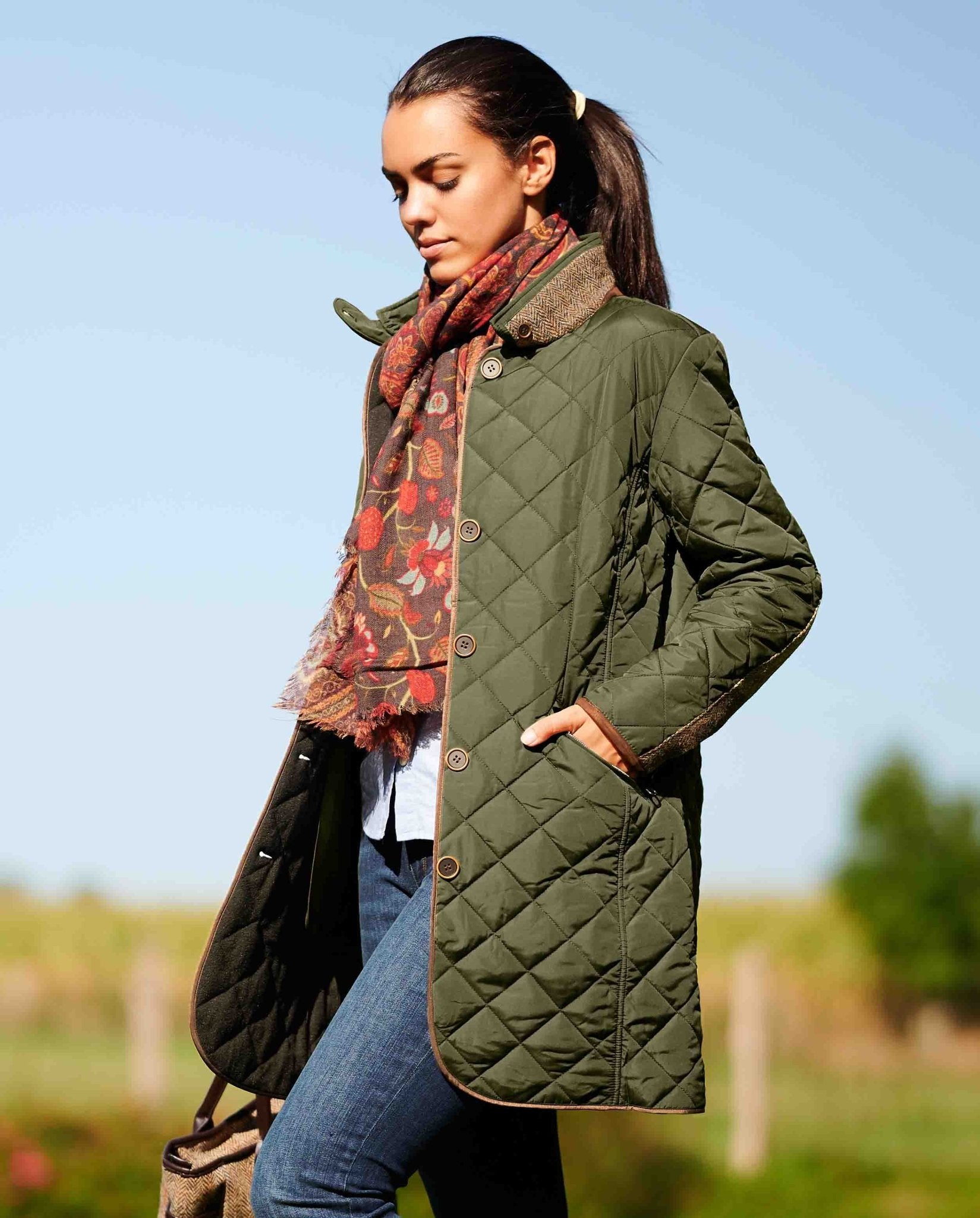 Steppmantel ''Gabby'' mit Tweed Besatz in oliv - Wellington of Bilmore