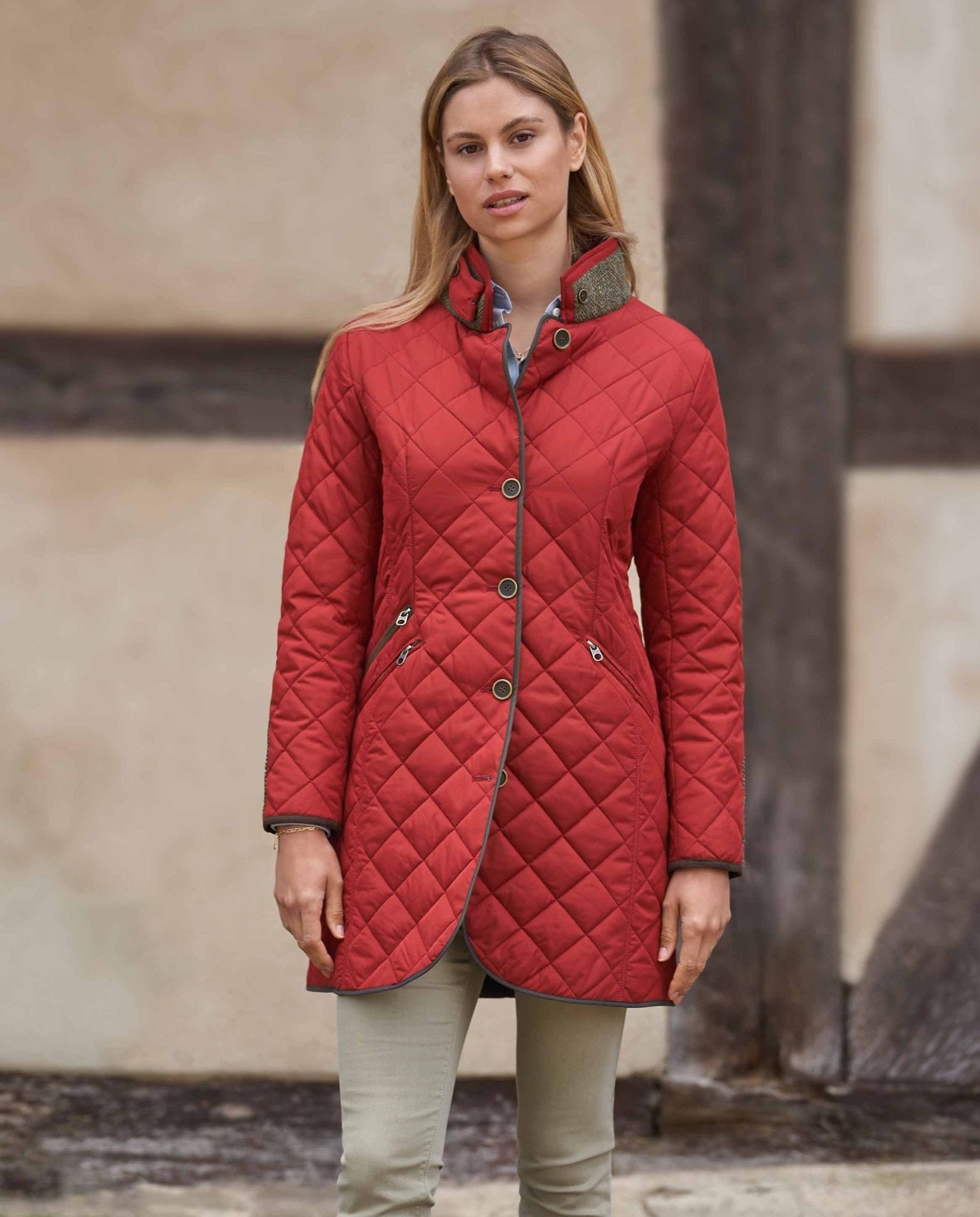 Steppmantel ''Gabby'' mit Tweed Besatz in red dahlia - Wellington of Bilmore