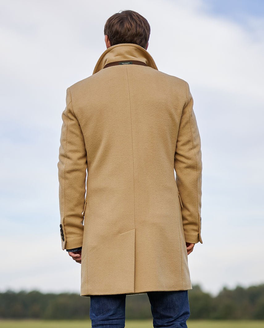 Zweireiher Wollmantel ”Dorchester” in camel aus Woll - Kaschmir - Qualität für Herren - Wellington of Bilmore