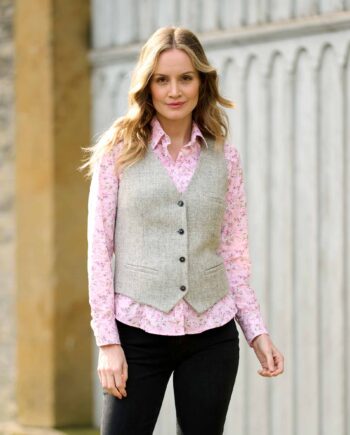Lea - Ladies Harris Tweed vest, light grey I Wellington of Bilmore