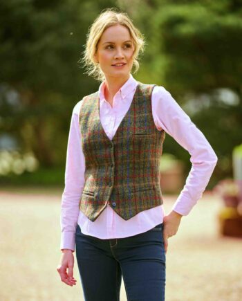 Lea - Ladies Harris tweed vest in red-blue check I Wellington of Bilmore